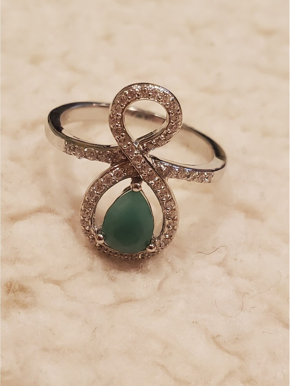 Natural emerald 925 silver ring size 7